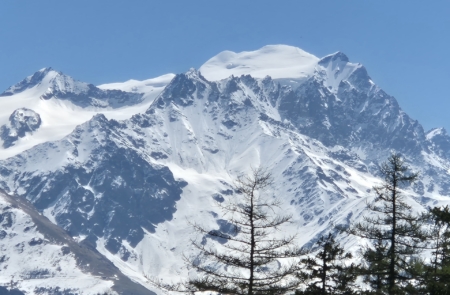 Haute Route Skitour: Der Mächtige Gran Combin von Champex aus gesehen