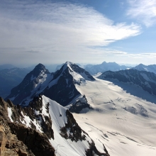 Eiger (li.) und Mönch von der Jungfrau