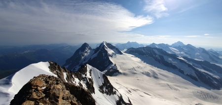 Eiger (li.) und Mönch von der Jungfrau