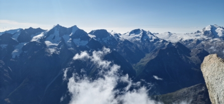Panorama gegenüber dem Weisshorn: Dom, Täschhorn, Alphubel, Allalin und Rimpfischhorn