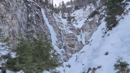 Ice climbing in the Sylvenstein basin, Achensee region/Tyrol