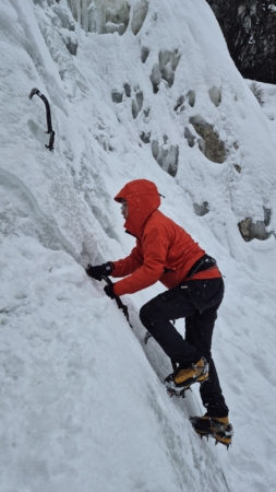 Ice climbing course for beginners in the Pitztal: at the Fallebach Falls