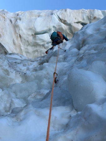 Steilstufe am Gletscher unterhalb des Bumiller Pfeilers