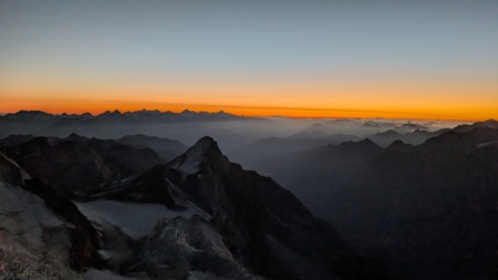 Blick nach Nordosten vom Ostgrat des Weisshorns